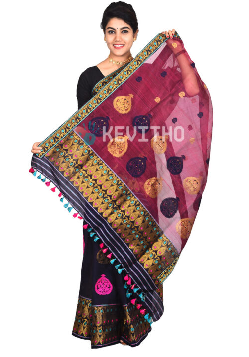 Contrast Nuni Mekhela Chador with Golden Guna Motif